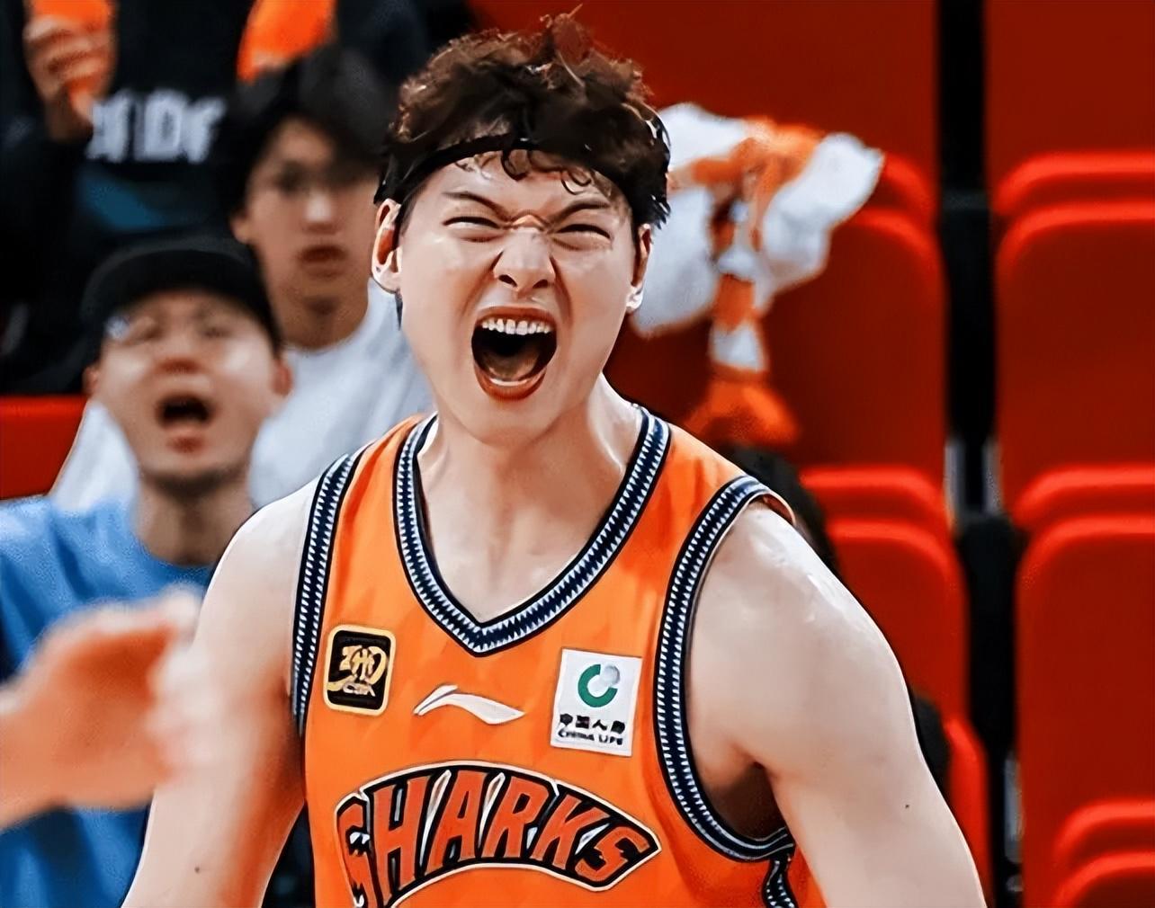 乐鱼体育-上海100-96险胜山西 球员评价:4人优秀,5人及格,2人低迷