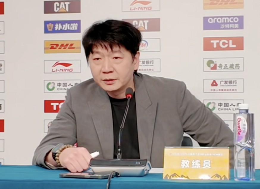 乐鱼体育app下载-邱彪:认可球队今天的拼劲,关键时刻我们与广厦还是有差距