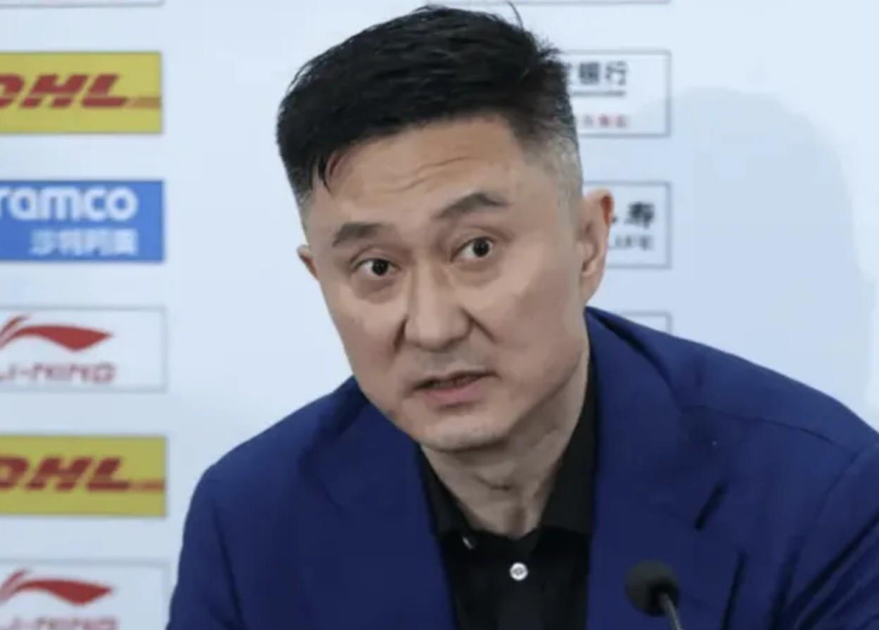 乐鱼体育app下载-郭艾伦解说:杜导现在是老教练了,不管输赢都面不改色心不跳